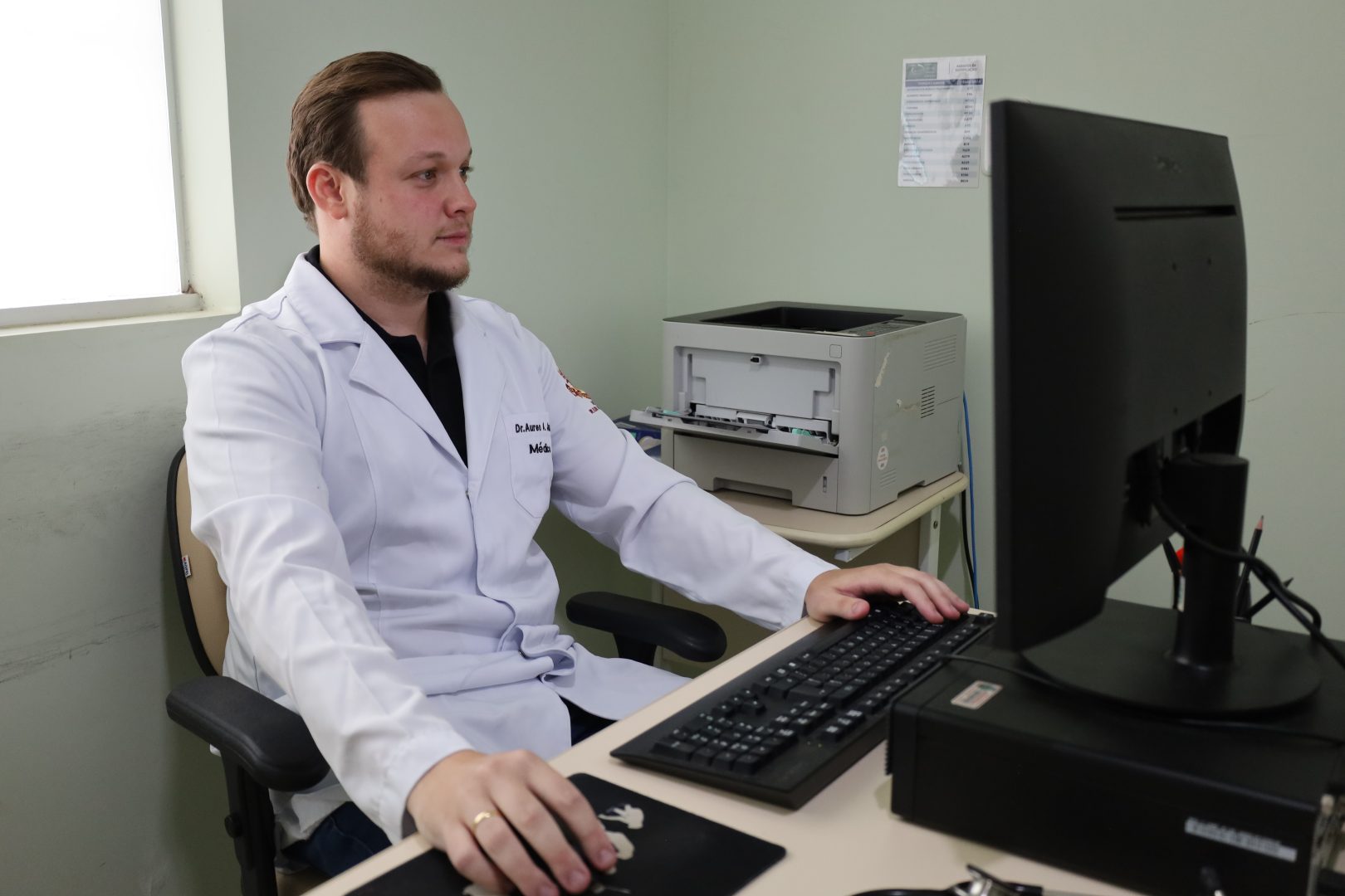 Março Azul-Marinho reforça alerta sobre câncer colorretal e a importância da prevenção em Guarapuava