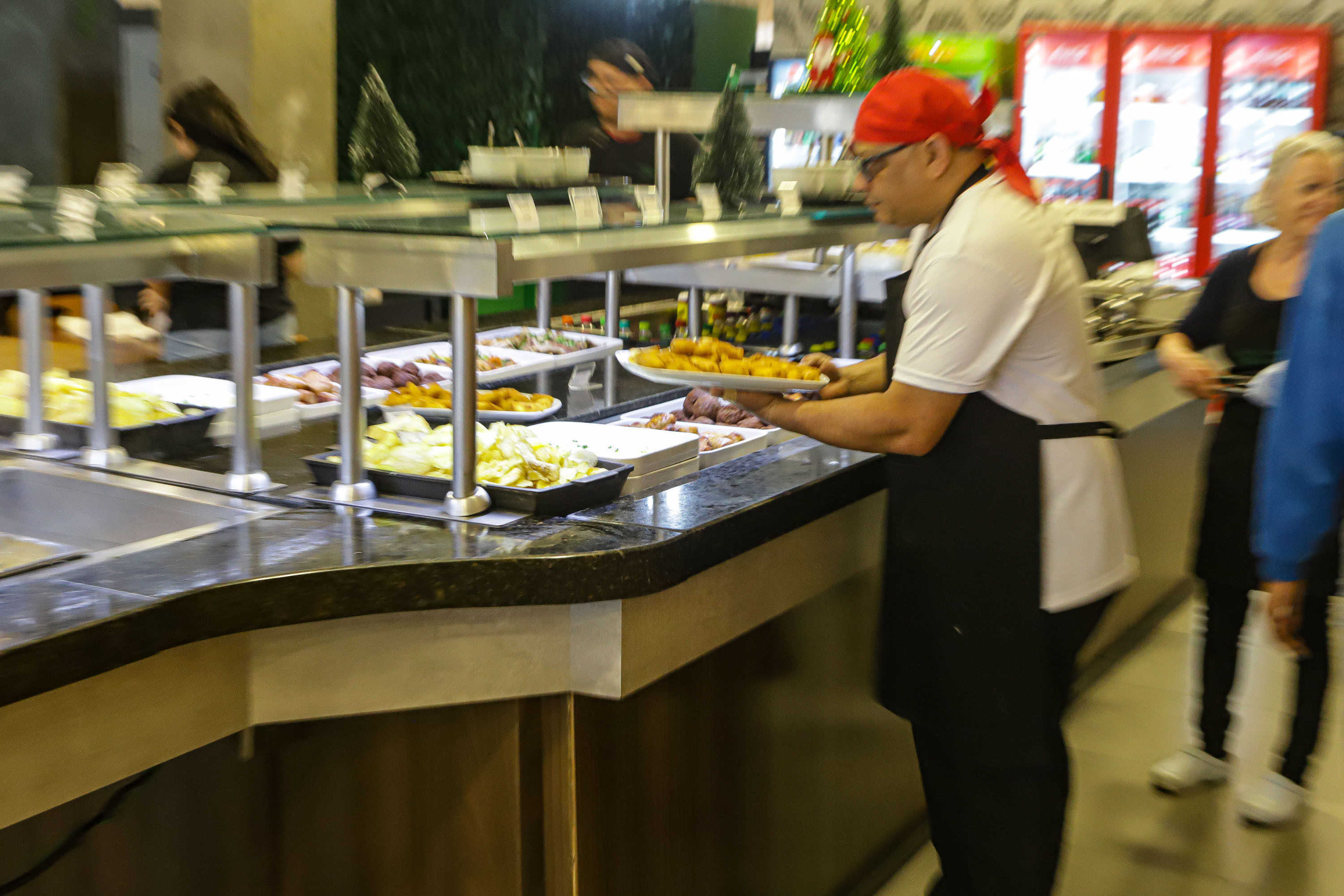Agências do Trabalhador iniciam semana com 16,8 mil vagas; Guarapuava tem 506 oportunidades. CONFIRA!