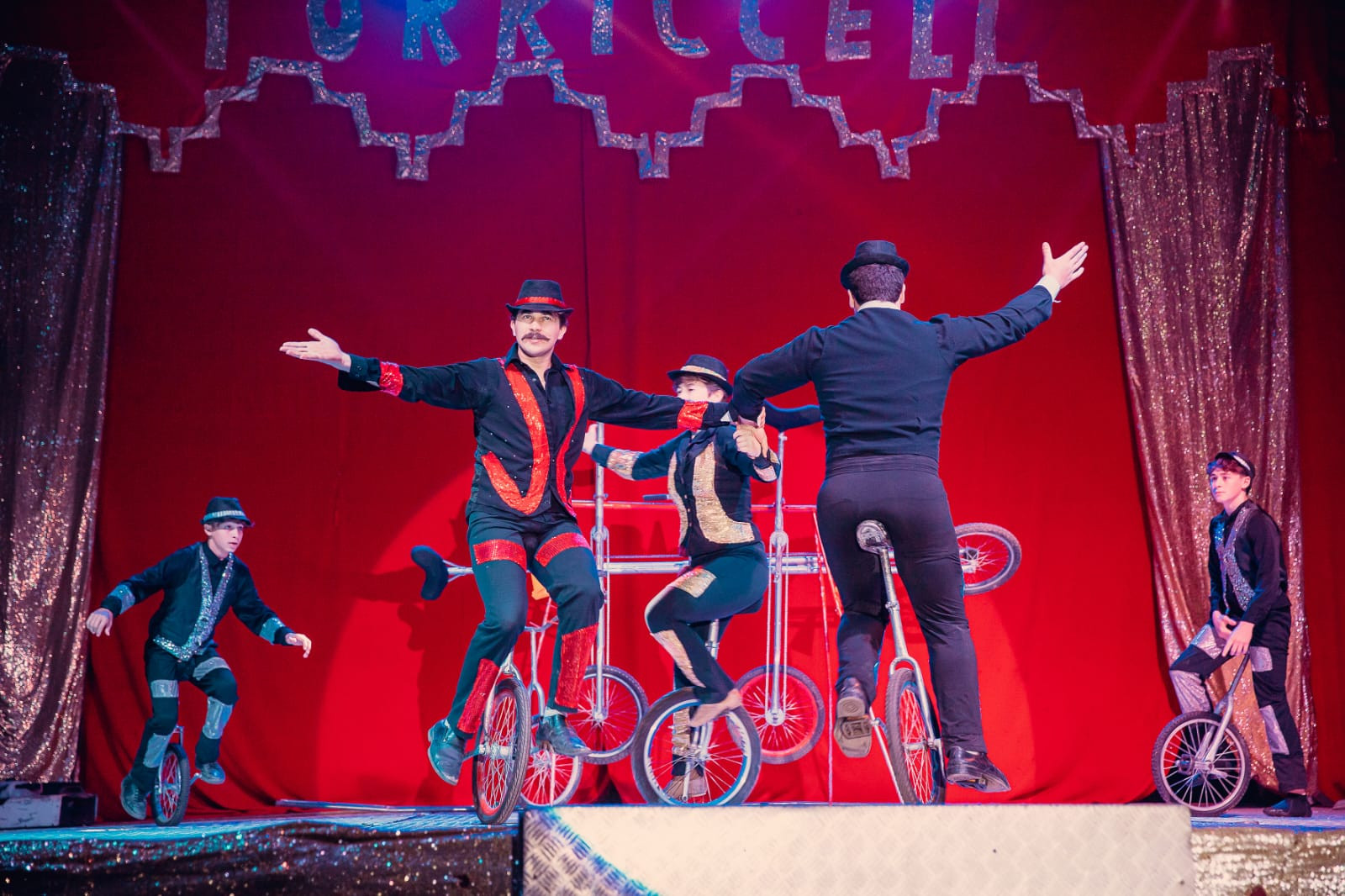 Circo prepara sessão gratuita e adaptada para crianças autistas em Guarapuava