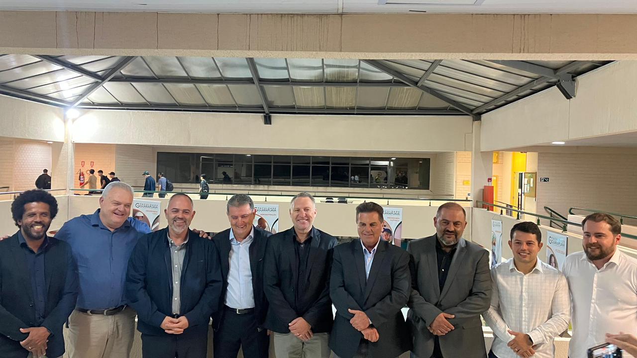 Artagão Júnior participa do lançamento do curso de Odontologia da Faculdade Guarapuava