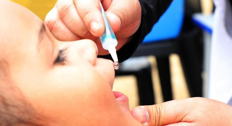 2ª dose de reforço da vacina contra poliomielite começa a ser aplicada nesta segunda (3) no Paraná