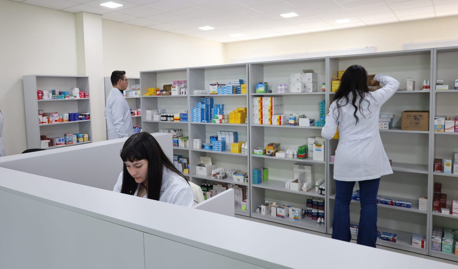 Farmácia da Partilha amplia acesso gratuito a medicamentos em Guarapuava por meio de parceria entre Prefeitura e Unicentro