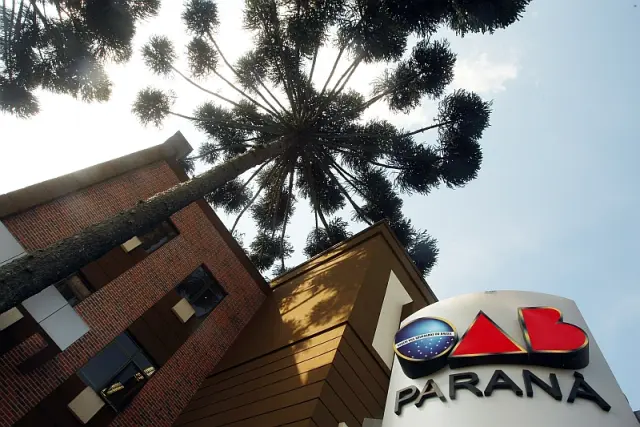 Tribunal de Contas e OAB-PR celebram parceria para estreitar cooperação mútua
