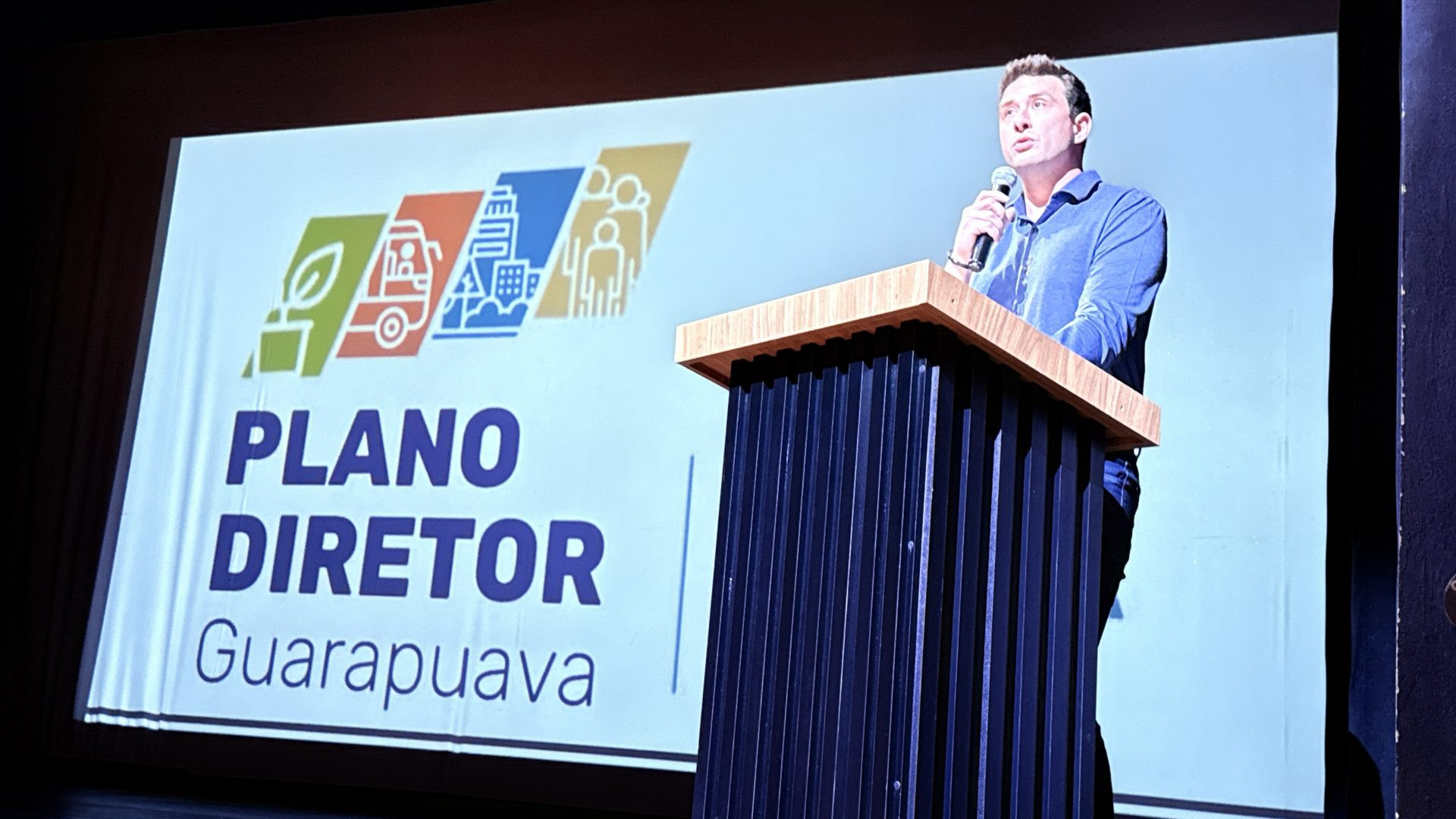 O FUTURO DE GUARAPUAVA ESTÁ EM DISCUSSÃO: população participa de primeira audiência para definir os rumos da cidade pelos próximos 10 anos