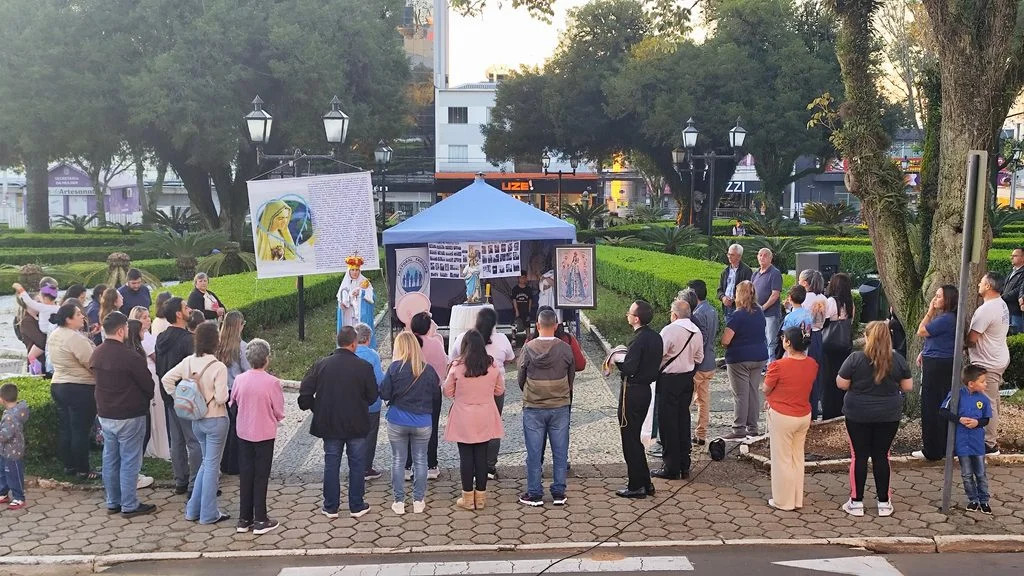 Terço pela Vida e pela Paz reúne fiéis em Guarapuava e nos quatro decanatos da Diocese