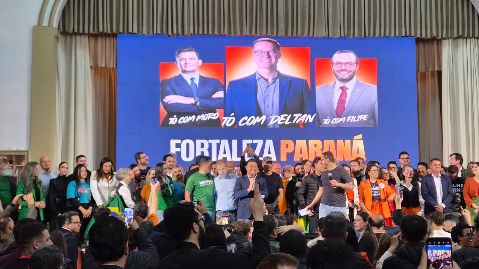 Professor Saulo ganha força no NOVO e mira Brasília ao lado de Deltan Dallagnol, Moro, Filipe Barros e Fabio Oliveira no estado