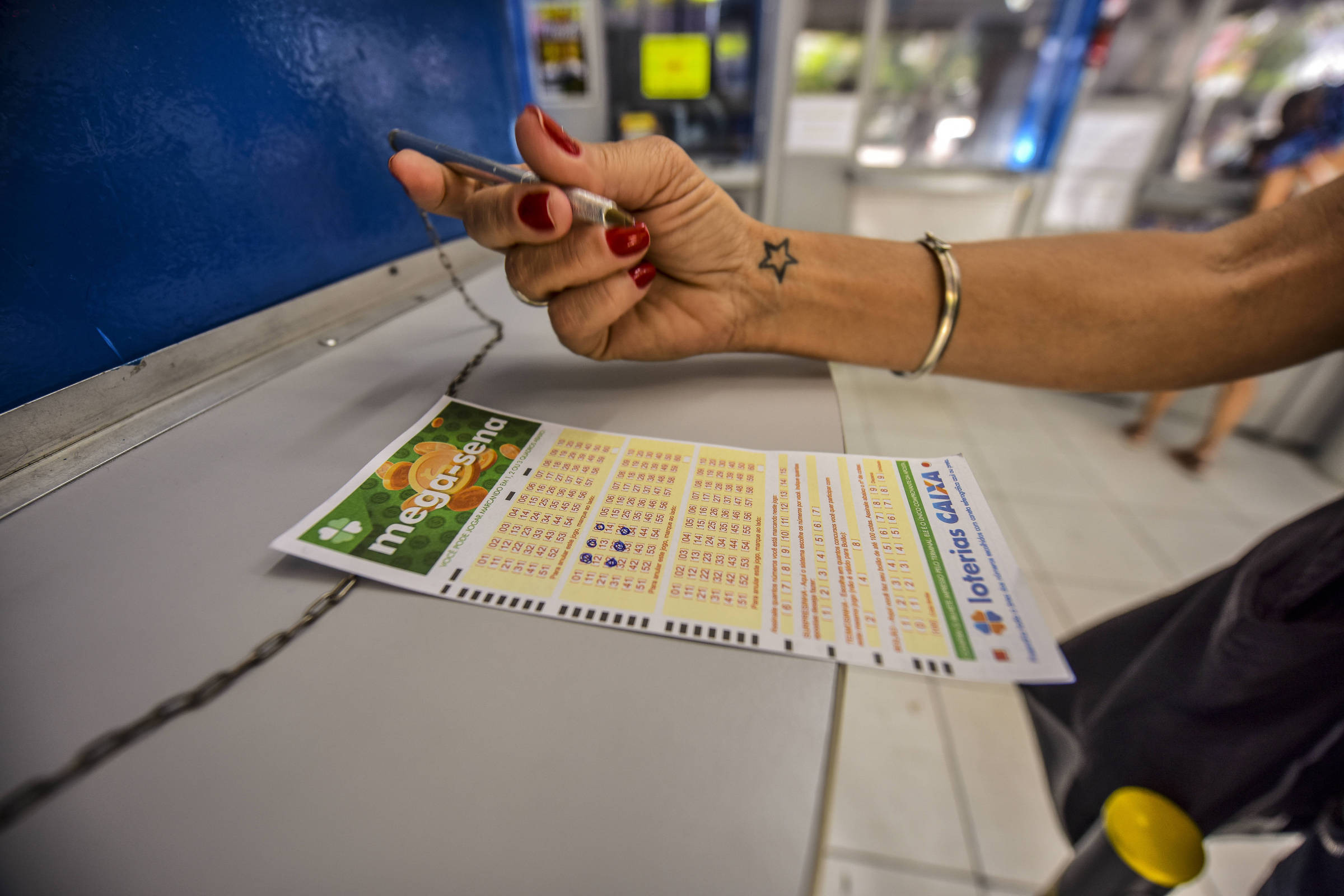 Quatro apostas em Guarapuava faturam R$ 763 na Mega dessa quinta (17); uma aposta levou R$ 101 milhões