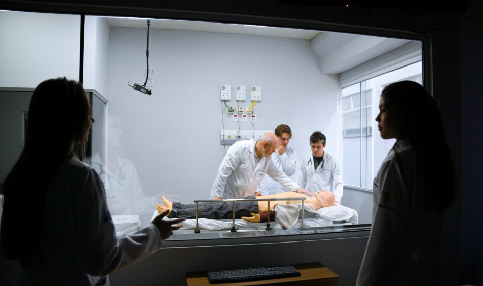 Medicina Campo Real se destaca nacionalmente; Vestibular será dia 27 de setembro